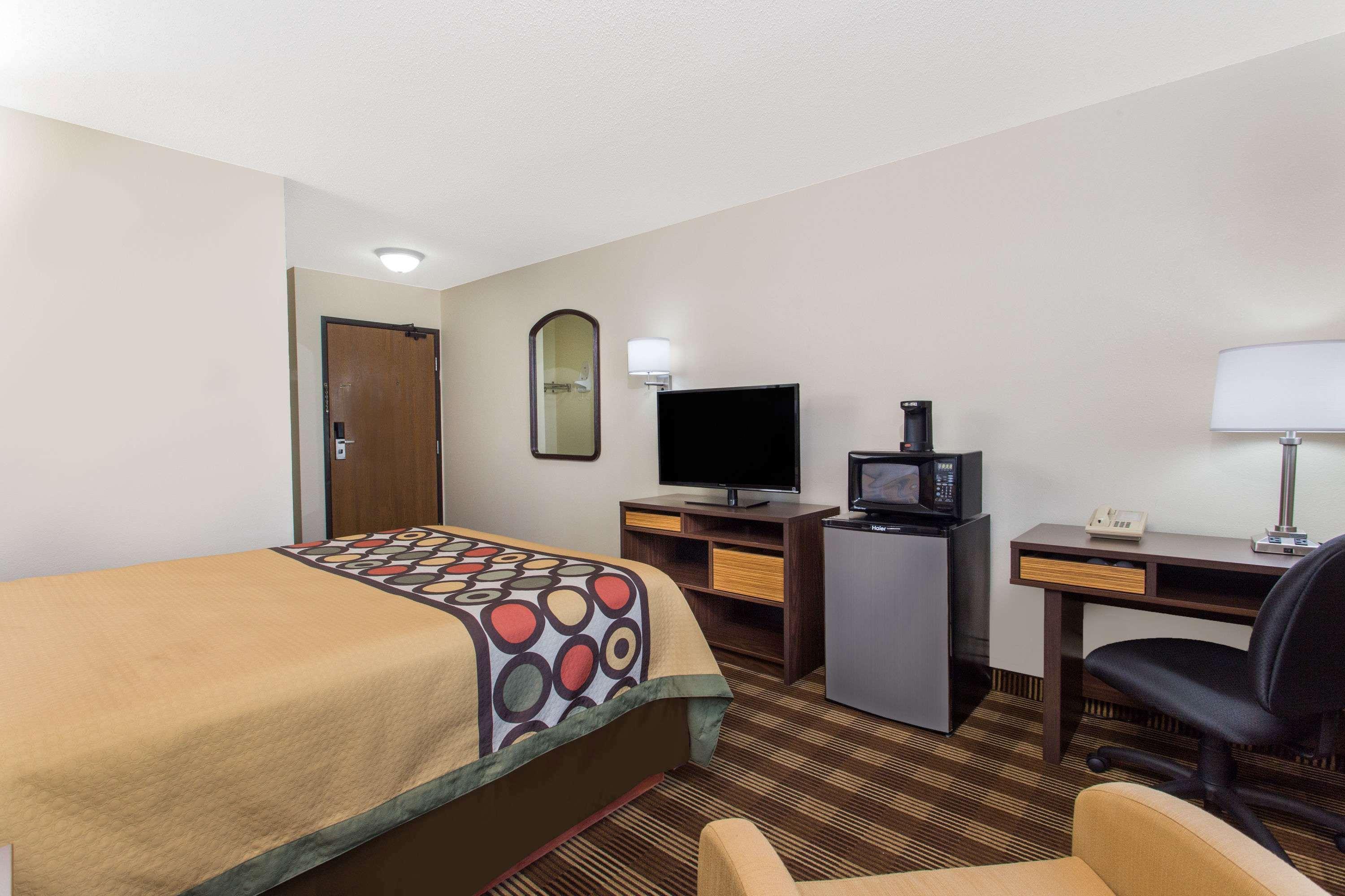 Motel Super 8 By Wyndham I-94
