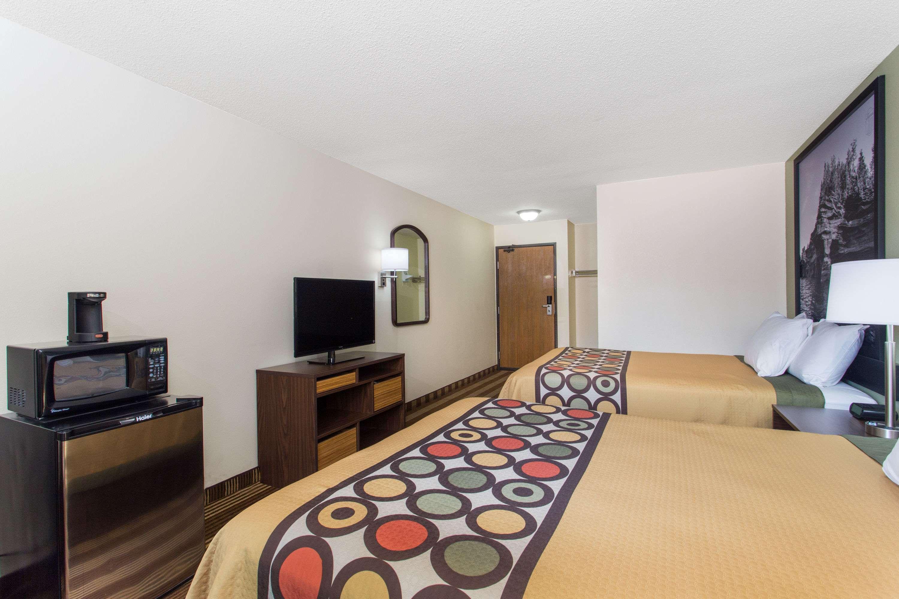 Motel Super 8 By Wyndham I-94