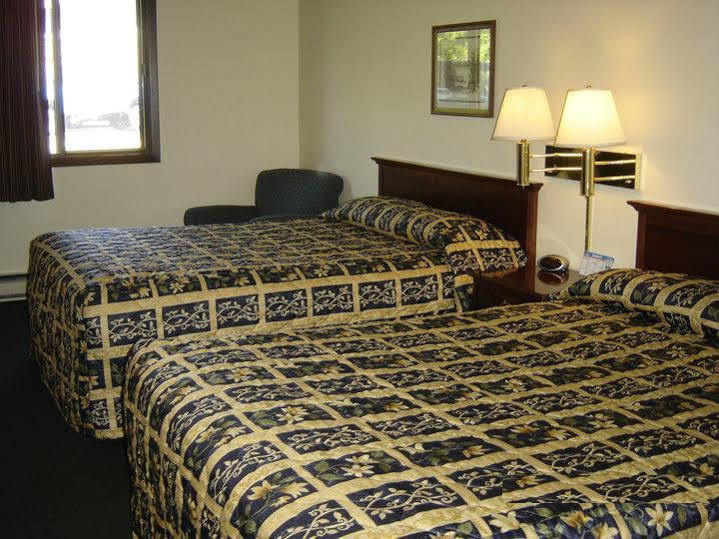 Super 8 By Wyndham I-94 Motel
